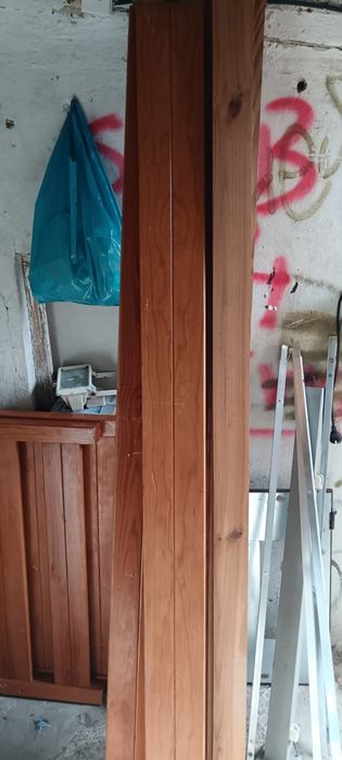 Cama de solteiro em pinho