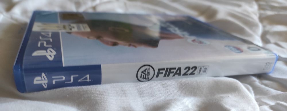 Гра на ps4 playstation 4 fifa 20