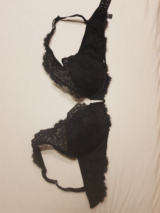 Stanik czarny koronka