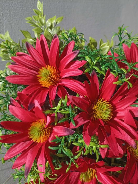 Stroik Nagrobny Serce Czerwone | 2X Znicz Biały | Stabilizowany