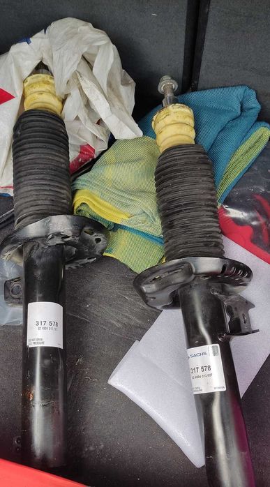 Amortecedores Frente SACHS Golf V/Golf VI Cabrio/Caddy IV/Passat B7