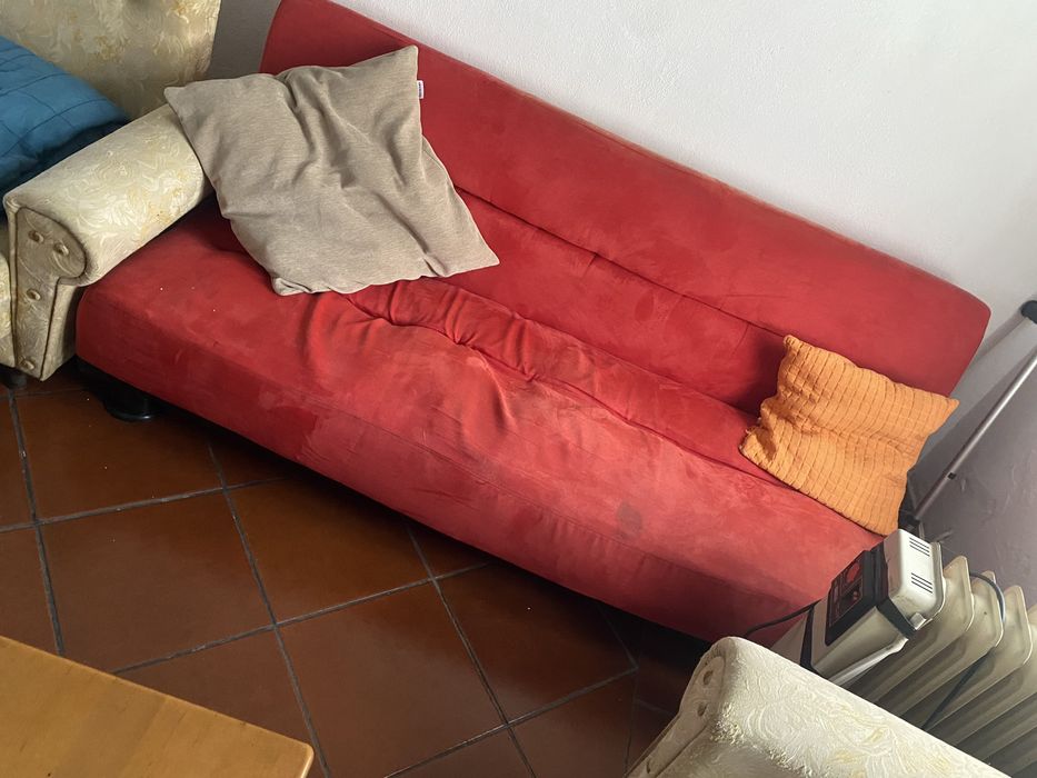 Vendo sofas, maquina de lavar a loiça e cama
