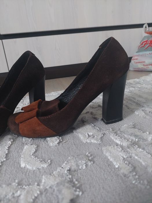 Святкова жіноча сукня, плаття