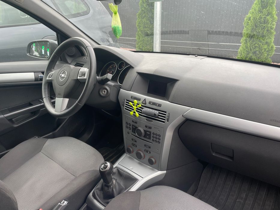 Opel Astra H 2009 1.7d Терміново