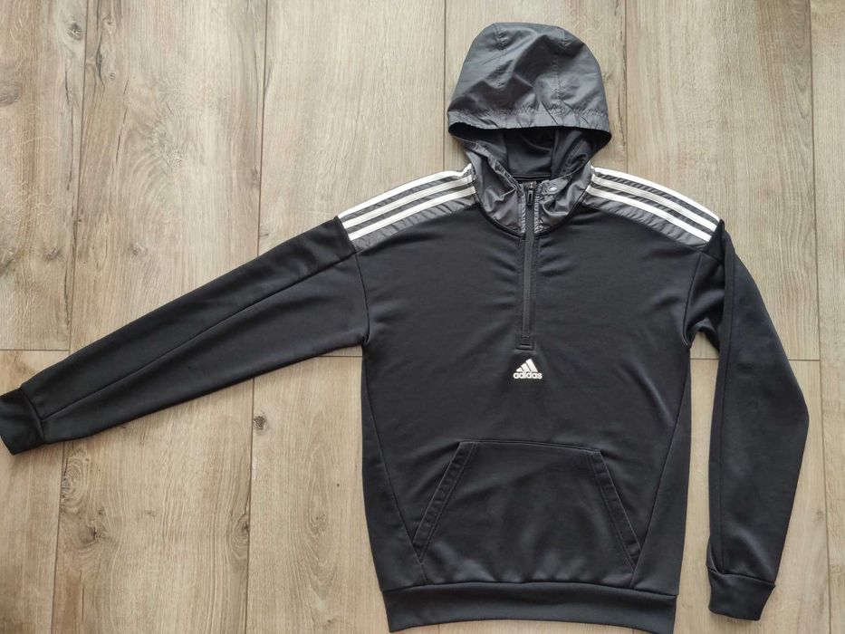 Олимпийка Adidas S (46-48) черного цвета с капюшоном. унисекс