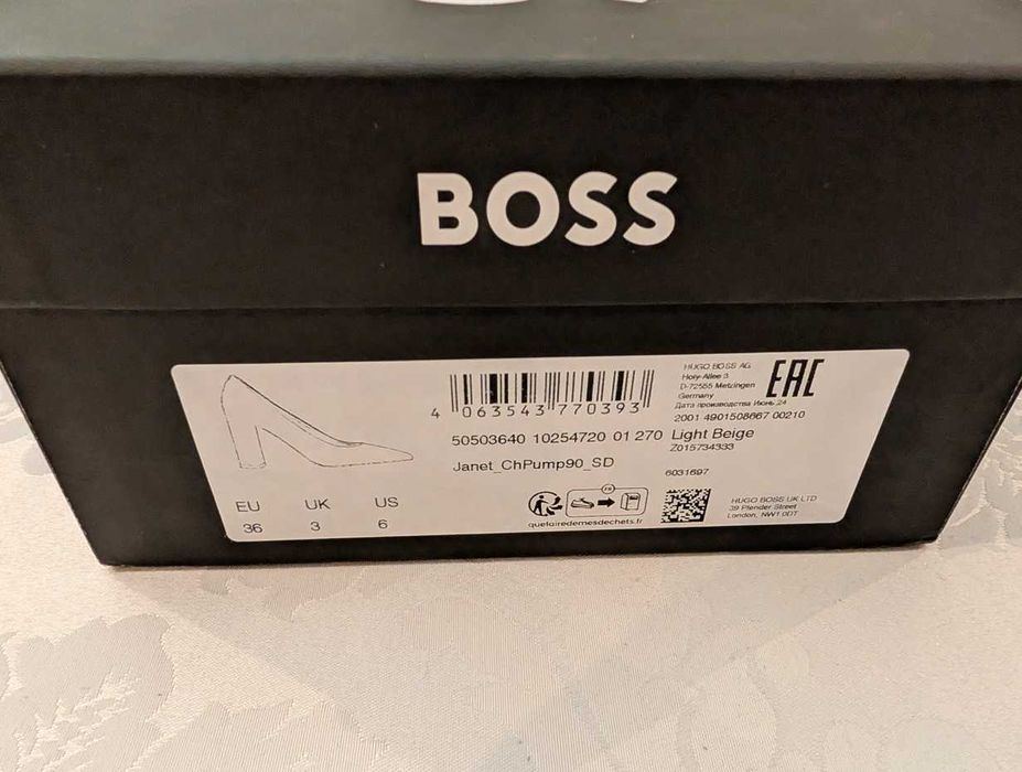 Sapatos BOSS em pele - NOVOS
