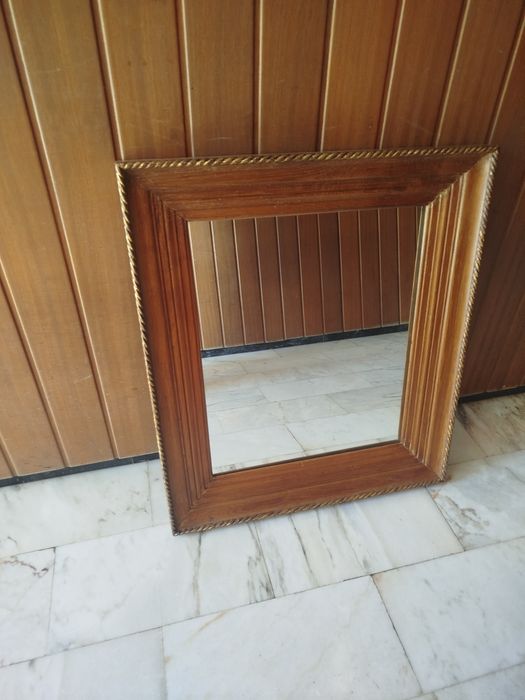Espelho vintage em madeira
