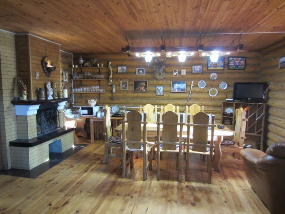 Будинок/Сруб/Баня у лісі