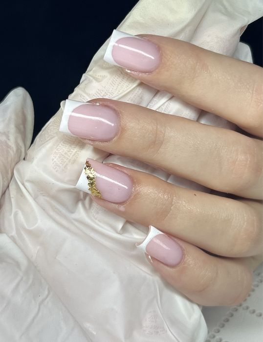 Przedłużanie paznokci /hybryda/ zel na płytce/pedicure