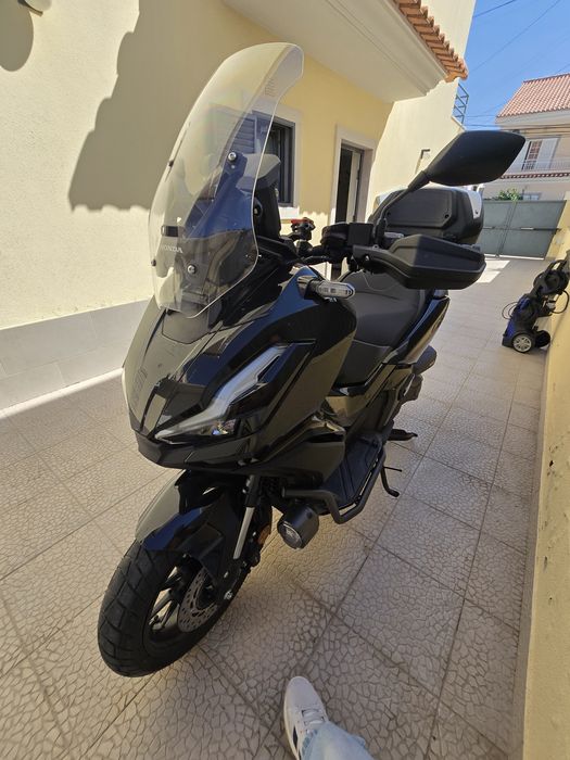 Honda adv350 apenas 2.000  km . 6 anos garantia
