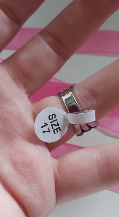 Anel bicolor, em aço, com zirconias. T17