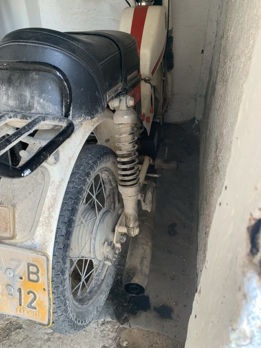 Moto famele com motor de zundapp