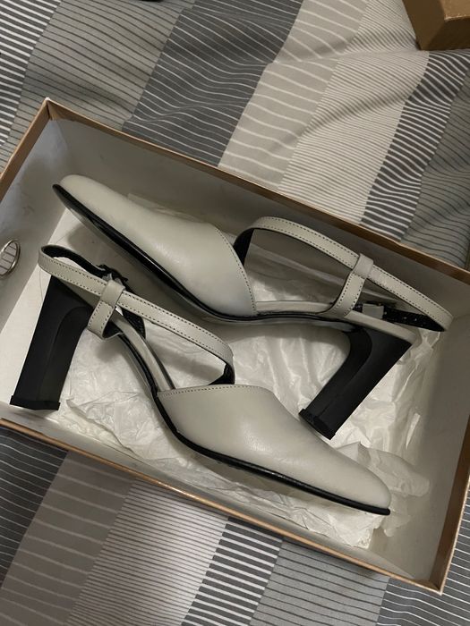 Calçado Vintage Novo