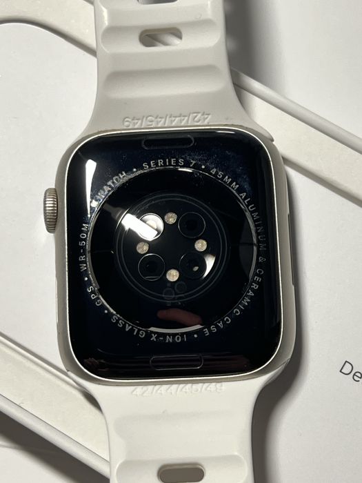 Apple Watch Series 7 45mm Starlight