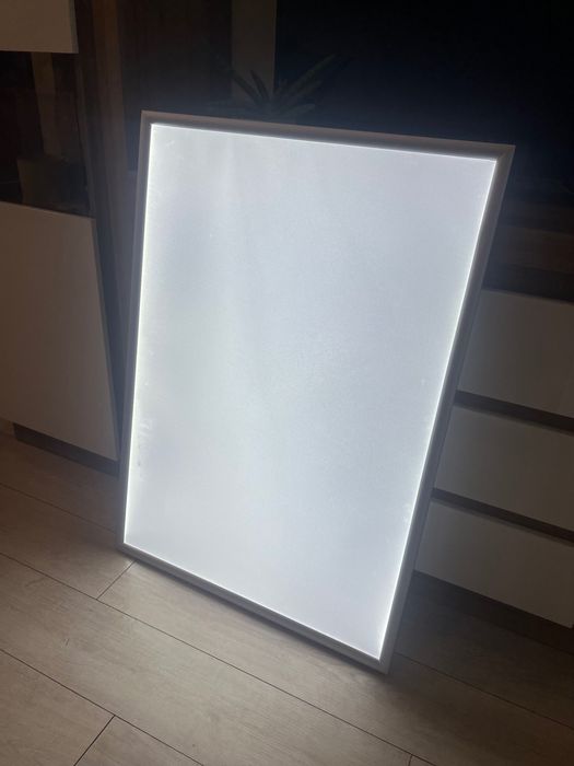 Sprzedam ramkę do menu z podświetleniem LED 70 / 100cm.
