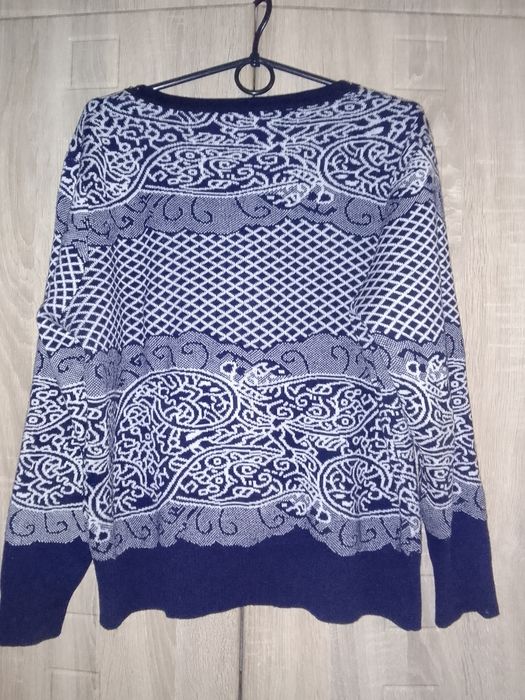 Продам кофту, недоро, б/у, в гарному стані.