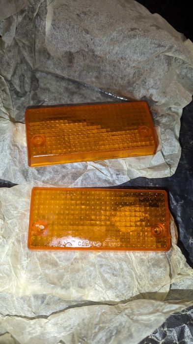 Комплект стекло подфарников поворотов жёлтое ваз 2101, 21011 СССР