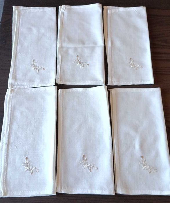 Toalha de Mesa Branca de Algodão