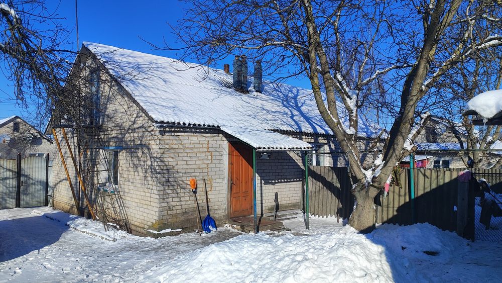 Продам цегляний будинок