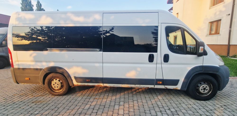 Peugeot Boxer 9 osobowy bus 2013
