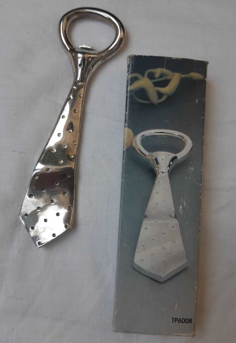 Elegante Abre-Latas com banho de Prata