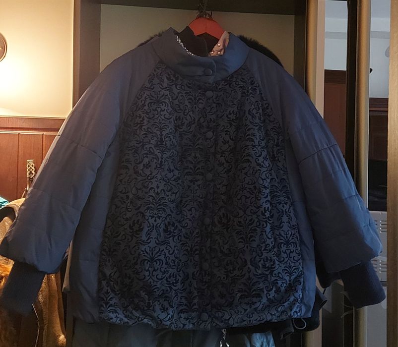 Продам осеннюю куртку