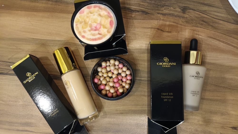 Антивікова тональна основа  Джордані Голд, румяна в кульках