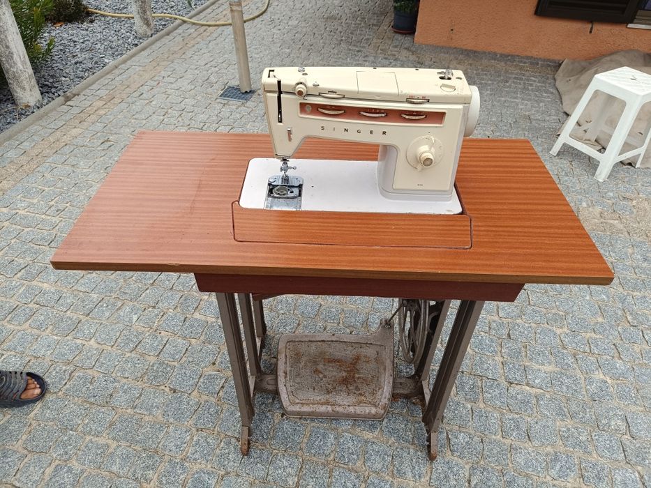 Máquina costura Singer 518