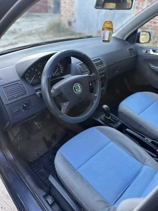 Skoda Fabia 2004г.1.4 бензин механика