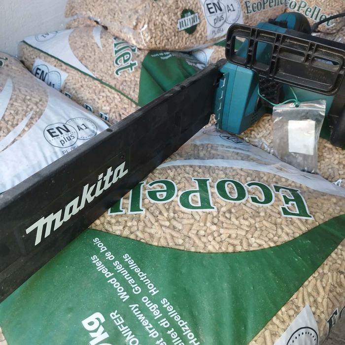 Piła makita elektryczna