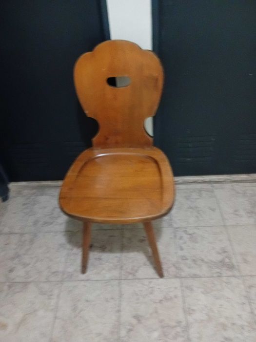 Cadeiras de madeira rusticas - Alemãs