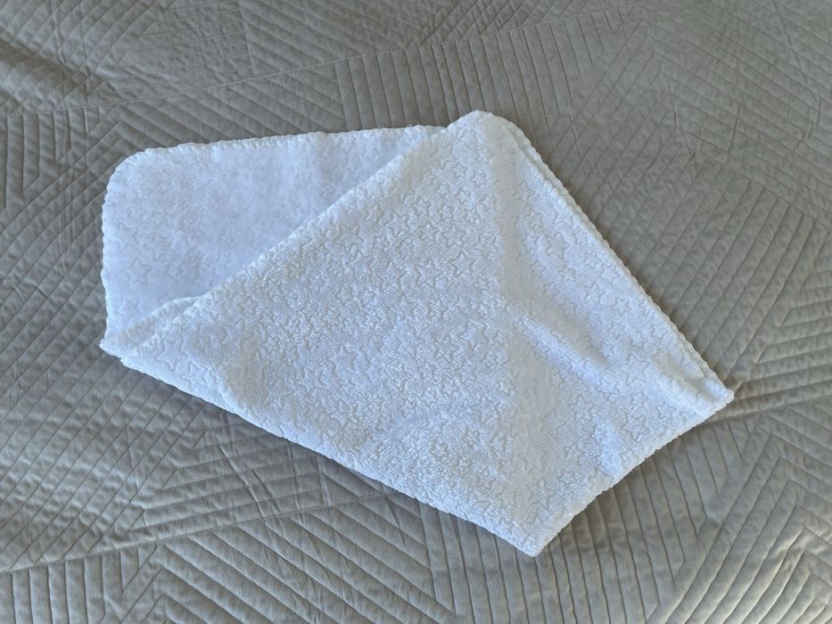 Biały kocyk 80x90