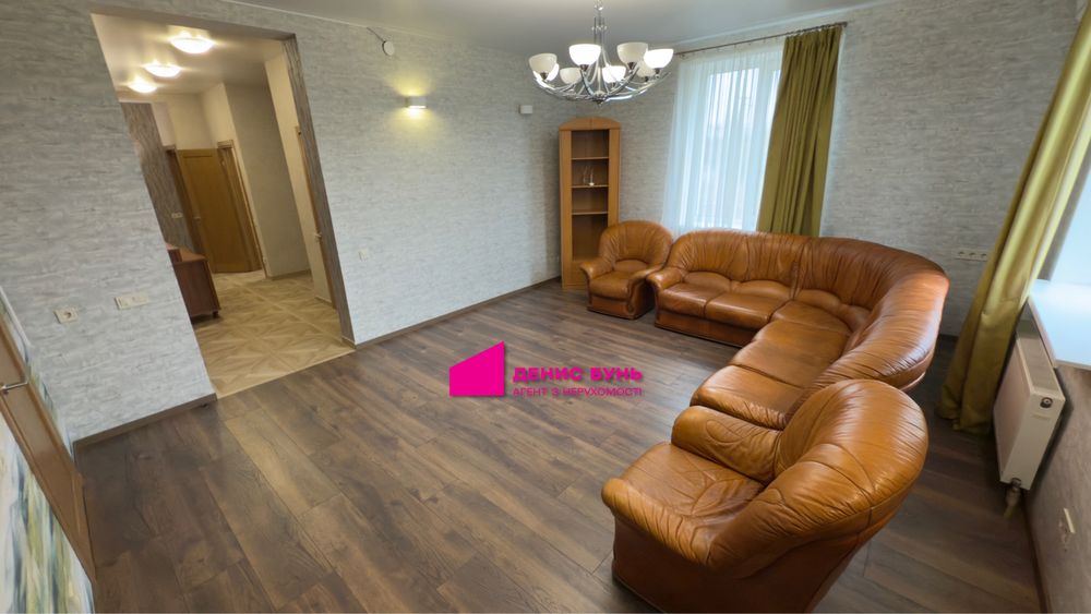 Дом с озером, террасой и зоной барбекю — Подгороднее