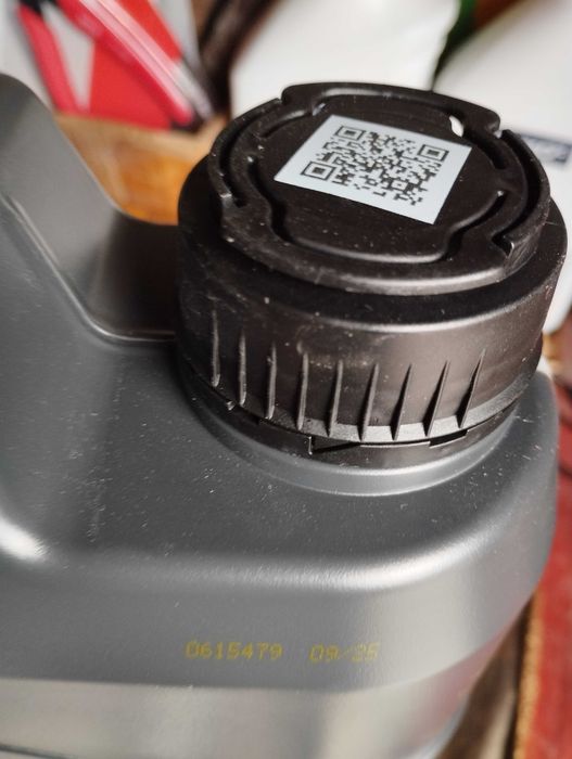 Масло маторное Ligui Moly Optimal полусинтетика 10W-40 4л. Новое.