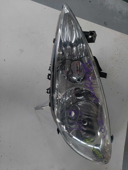 farol esq Peugeot 307