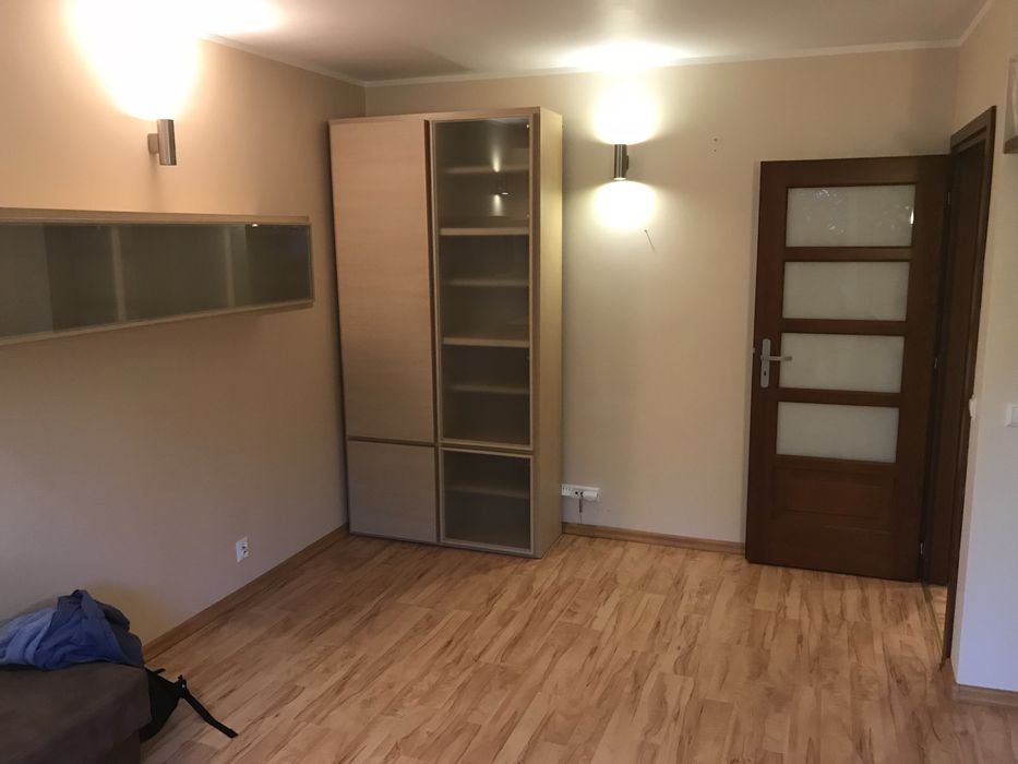 1 piętro, tramwaj, widok na park, 2 pokoje