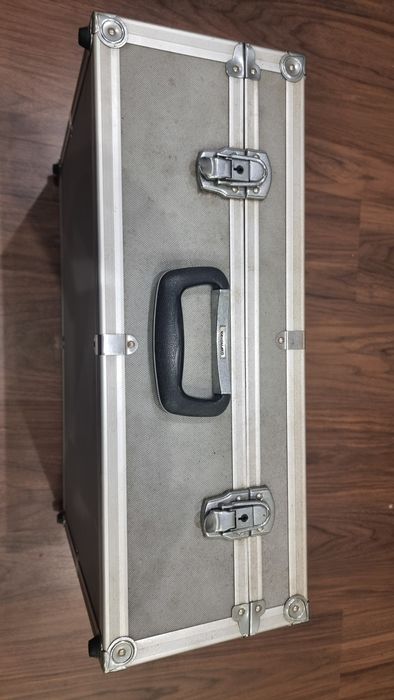 Mala rígida Vanguard com espuma   ideal fotografia/drones