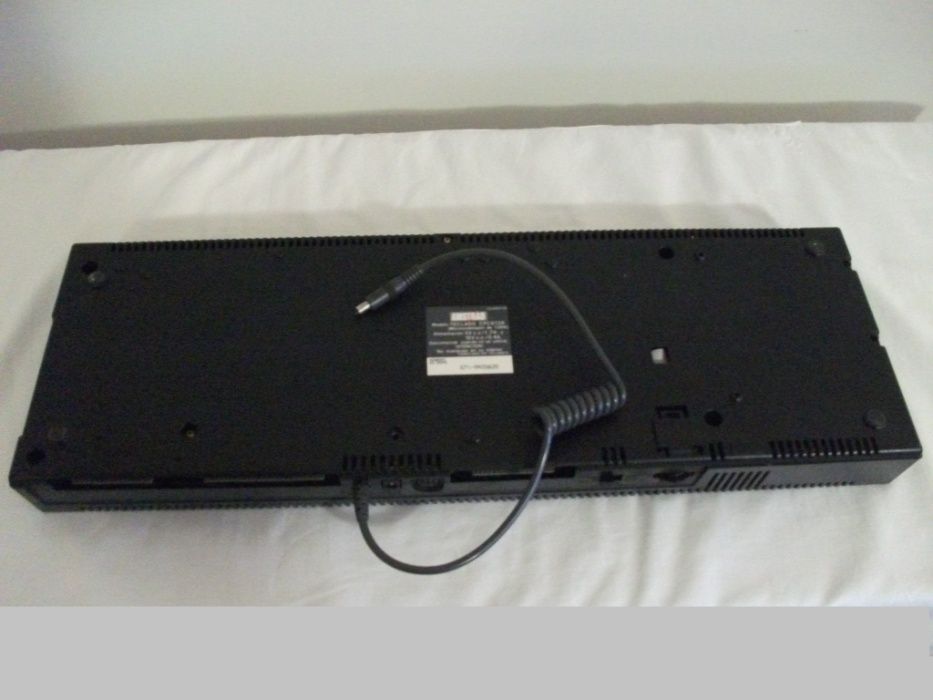 Amstrad CPC6128 "Personal Computer" 128K64309941456770122