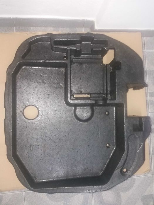 Mercedes SLK SLC R172   Compartimento de Ferramentas