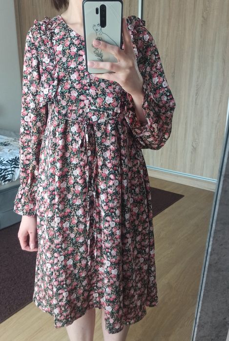 Sukienka w kwiaty