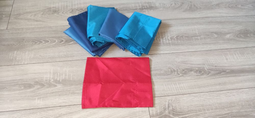 Zestaw kawałków poliestrów mix materiałów