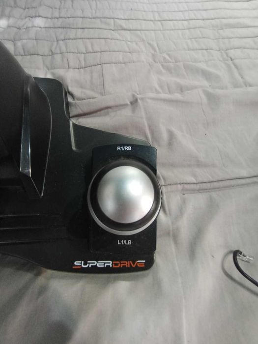 Volante e Pedais Superdrive GS 500 (PS4, Xbox One, PC, PS3)