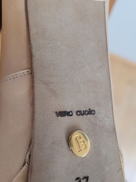 Vero Gucio buty szpilki koturny 37