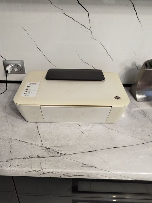 Принтер HP Deskjet 1515 3 в 1 БФП