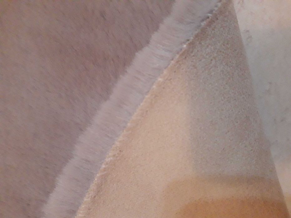 Tapete fofo redondo cinza claro (NOVO POR ESTREAR)