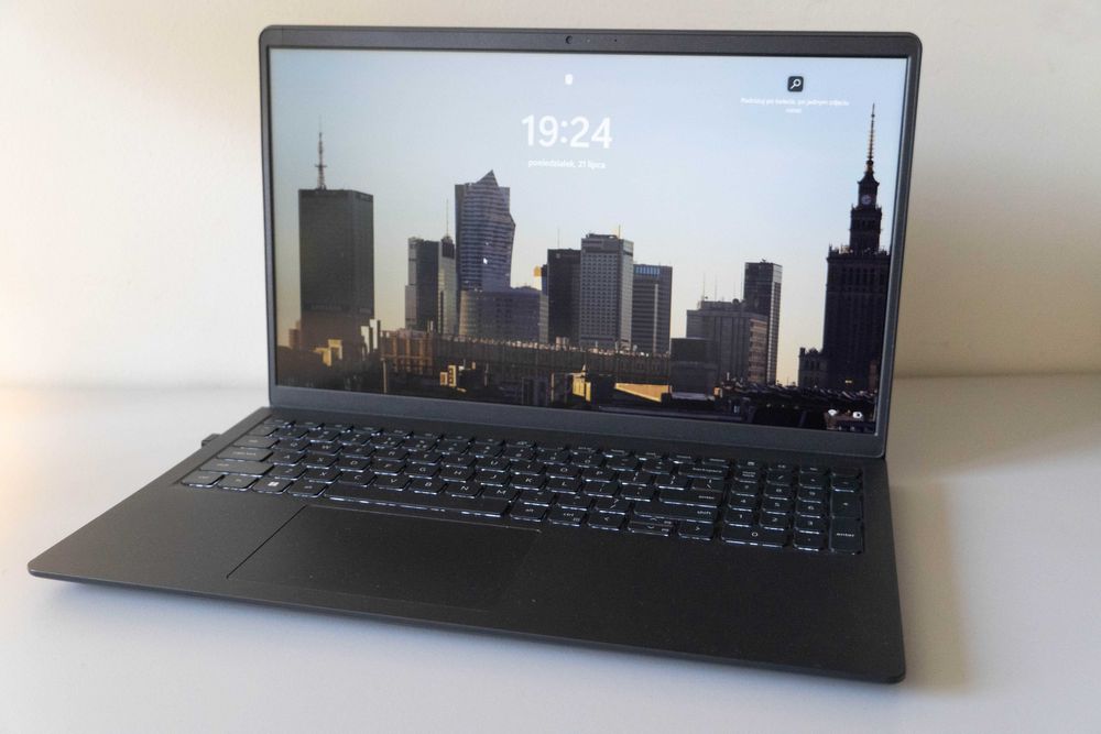 Dell Vostro 3530 i5-1335U | 16GB |  GWARANCJA | WIN 11 PRO ; do negoc.