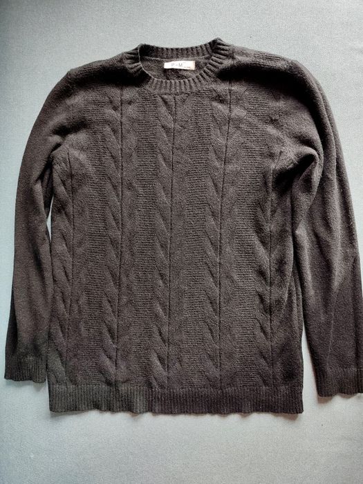 Sweter P-M czarny