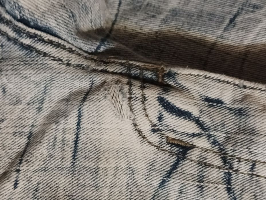 39* Spodnie męskie rozmiar 32 firmy Trang