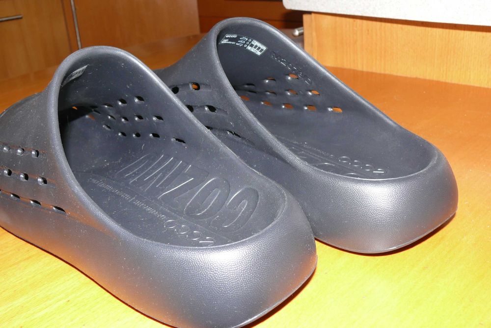 Klapki codzienne ECCO Cozmo Slide 46 EU 29,5 CM