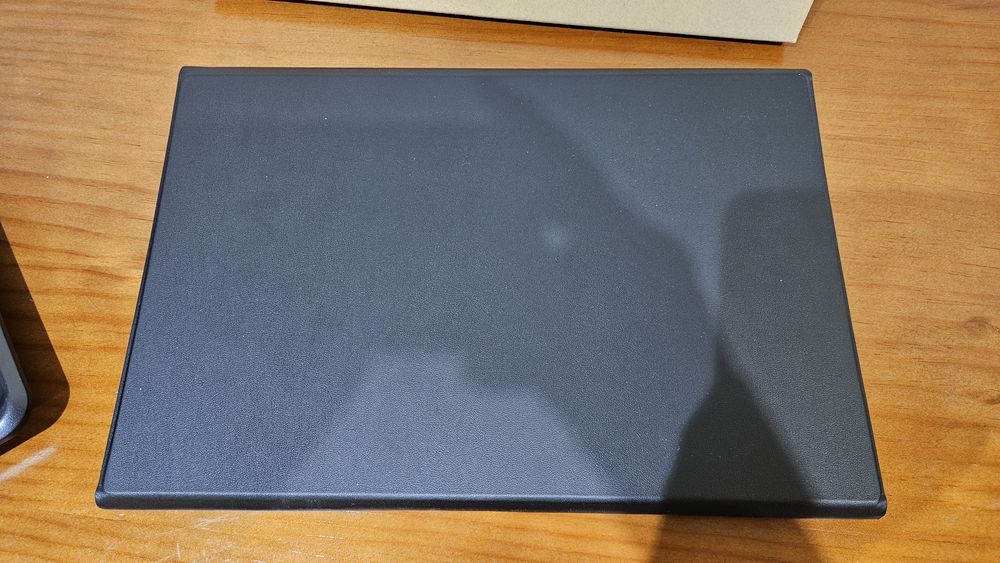 Capa Tablet 12,7 com teclado